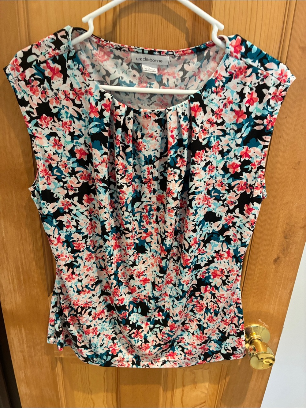 Liz Claiborne Black Floral Pleated Cap-Sleeve Camisole